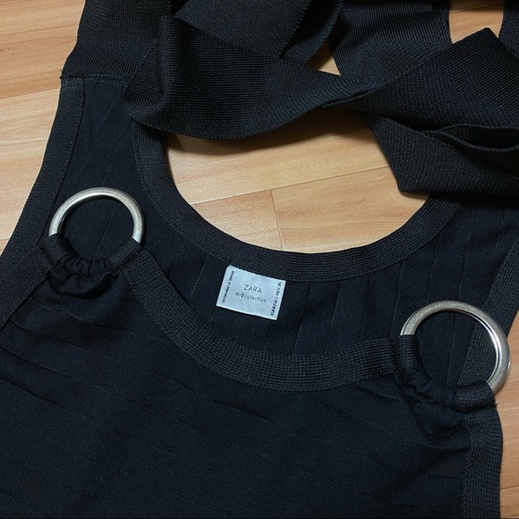 ZARA Adjustable Strap Stretch Top 🖤 - Picture 2 of 4